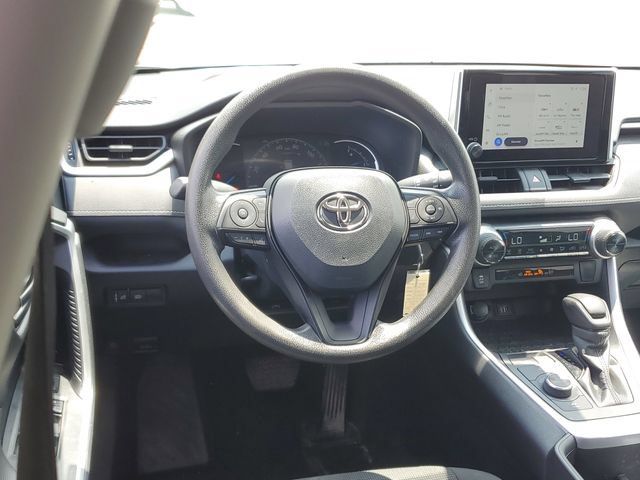 Used 2024 Toyota RAV4 LE AWD/4WD image 11