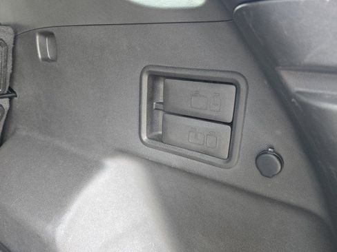 Used 2023 Chevrolet Equinox RS w/ LPO, Floor Liner Package image 40