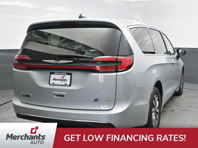Used 2024 Chrysler Pacifica Limited FWD image 7