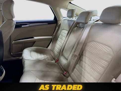 Used 2016 Ford Fusion SE FWD image 23