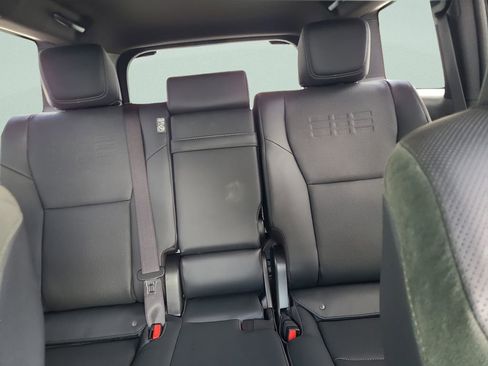 Used 2024 Lexus GX 550 image 13