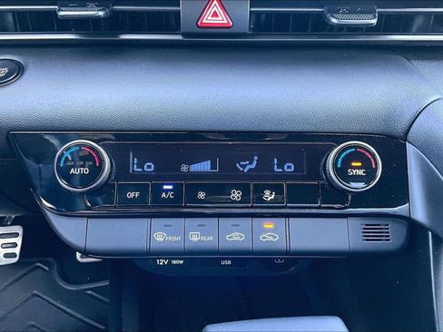 Used 2025 Hyundai Elantra Sport image 31