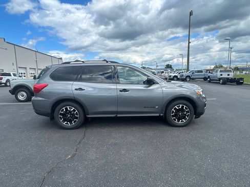 Used 2020 Nissan Pathfinder SL AWD/4WD image 6