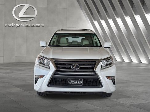 Used 2019 Lexus GX 460 Premium w/ Premium Package AWD/4WD image 27