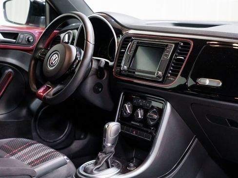 Used 2017 Volkswagen Beetle #PinkBeetle image 20