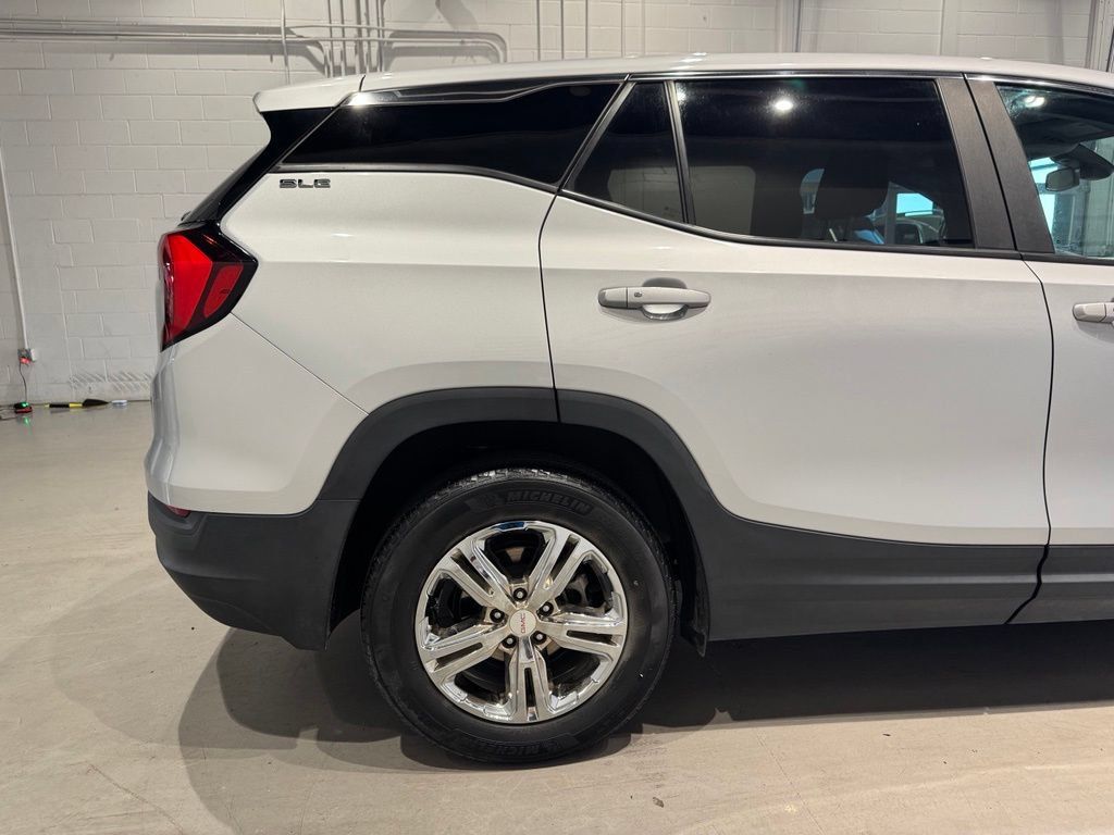 Used 2021 GMC Terrain SLE FWD image 8
