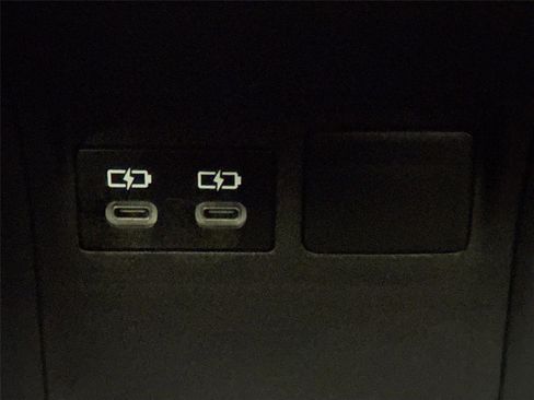 Certified 2024 Toyota Prius Limited image 40