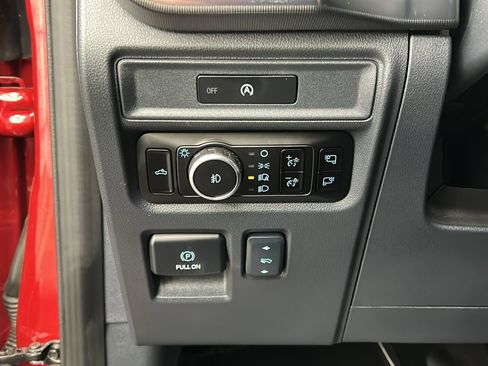 Used 2025 Ford F150 Lariat w/ Bed Utility Package image 29