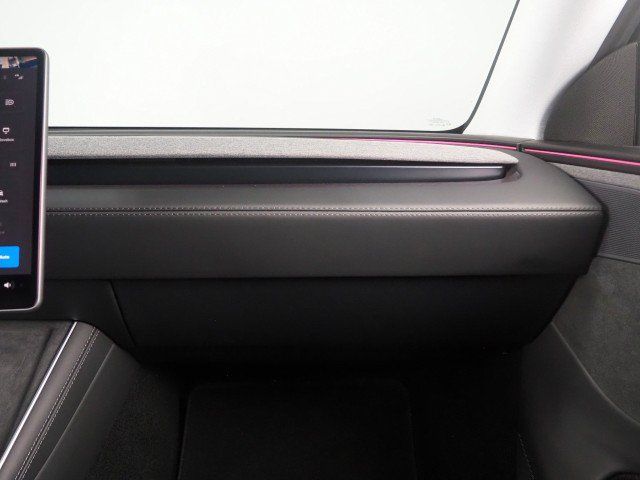 Used 2026 Tesla Model Y Long Range RWD image 46