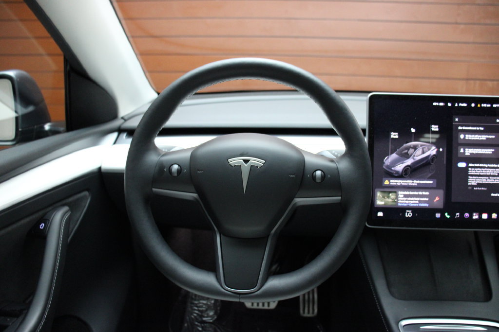 Used 2023 Tesla Model Y Performance AWD/4WD image 12