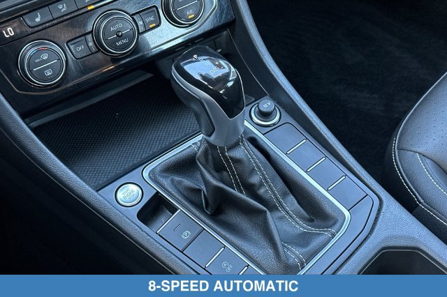 Used 2023 Volkswagen Jetta SE w/ Panoramic Sunroof Package FWD image 22