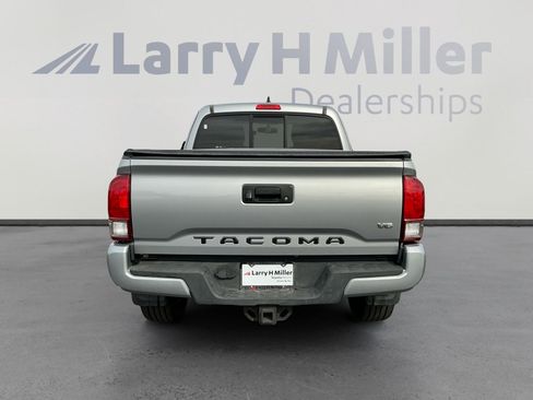 Certified 2017 Toyota Tacoma TRD Sport w/ Tow Package image 4