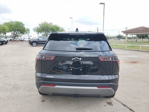 New 2026 Chevrolet Equinox LT w/ Safety and Technology Package FWD image 6