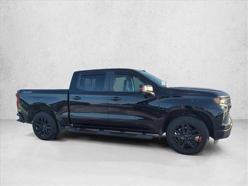 Used 2022 Chevrolet Silverado 1500 RST w/ Redline Edition AWD/4WD image 4