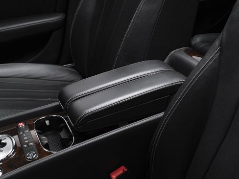 Used 2014 Bentley Flying Spur W12 image 15