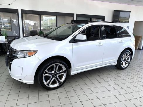 Used 2011 Ford Edge Sport w/ Driver Entry Pkg AWD/4WD image 2