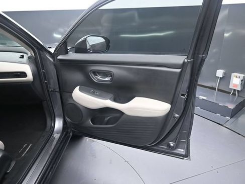 Certified 2025 Honda HR-V LX image 20