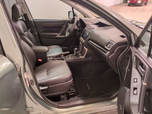Used 2017 Subaru Forester 2.5i Touring w/ Popular Package #2 image 9