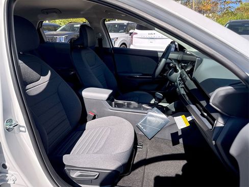 New 2025 Kia K4 EX image 30