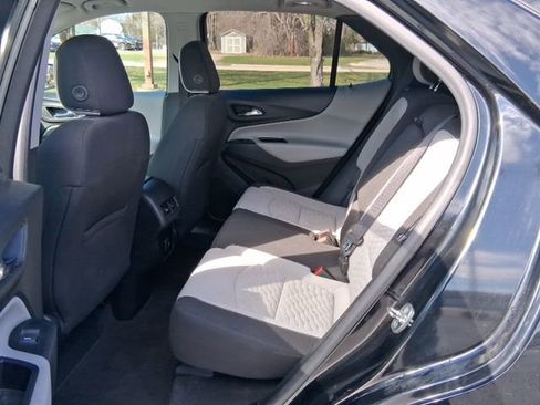 Used 2019 Chevrolet Equinox LS image 18