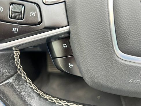 Used 2023 Chevrolet Corvette Stingray w/ Z51 Performance Package image 29