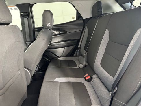 Used 2025 Chevrolet TrailBlazer LT AWD/4WD image 15