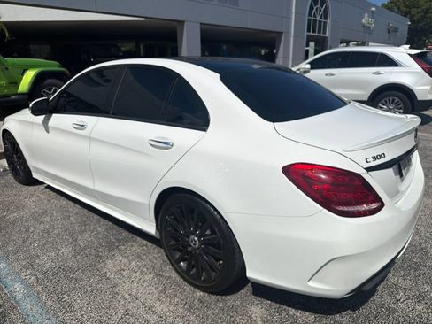 Used 2018 Mercedes-Benz C 300 Sedan image 4