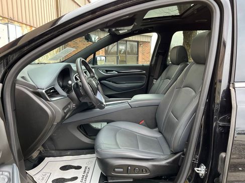Used 2022 Buick Enclave Premium w/ Experience Buick Package image 17