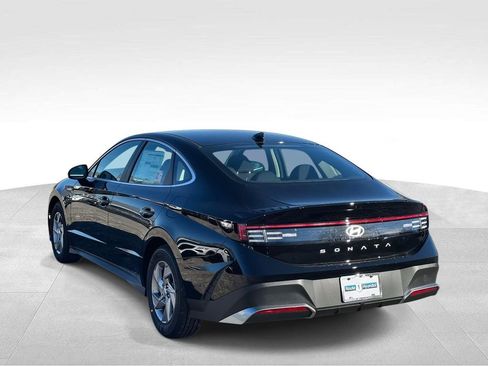 New 2026 Hyundai Sonata SE FWD image 3