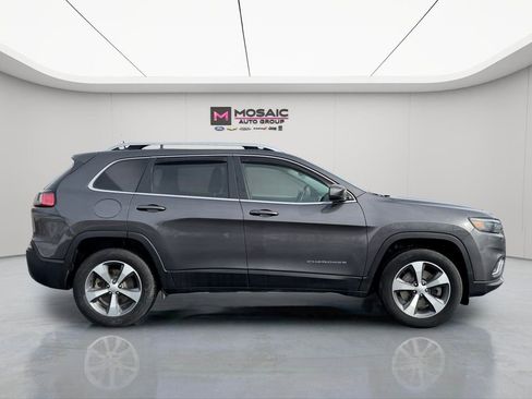 Used 2020 Jeep Cherokee Limited image 22