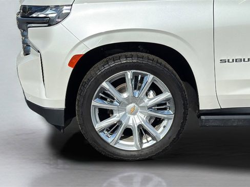 Used 2021 Chevrolet Suburban High Country image 21