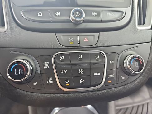 Certified 2022 Chevrolet Malibu LT FWD image 27