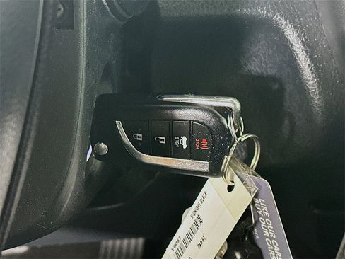 Used 2024 Toyota Camry SE image 25