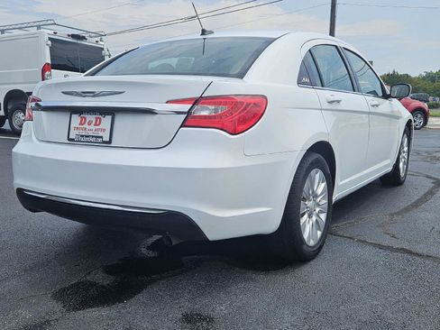 Used 2013 Chrysler 200 LX FWD image 19
