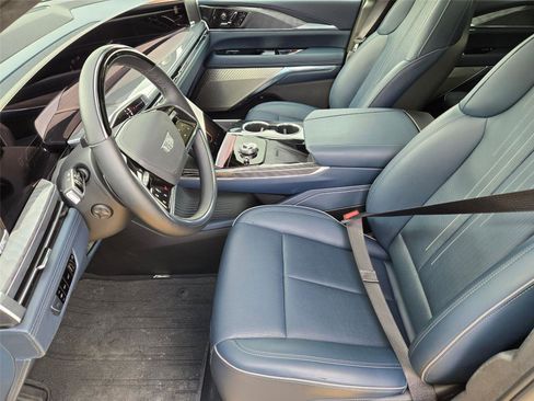 Certified 2025 Cadillac Escalade IQ Luxury 2 w/ LPO, Premium Carpet Package AWD/4WD image 11