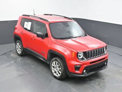 Used 2023 Jeep Renegade Latitude w/ Premium Group AWD/4WD image 54