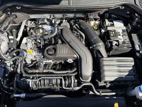 Used 2025 Volkswagen Taos S image 20