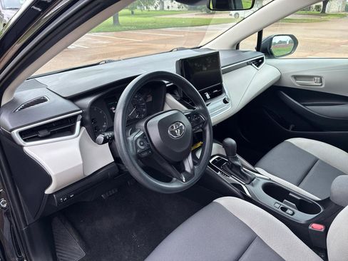 Used 2023 Toyota Corolla LE image 17