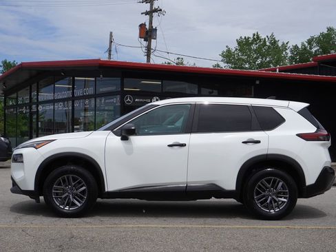 Used 2023 Nissan Rogue S AWD/4WD image 4