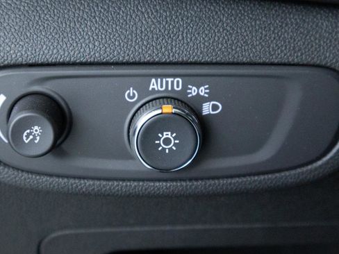 Certified 2026 Chevrolet TrailBlazer LT w/ LT Cold Weather Package FWD image 24