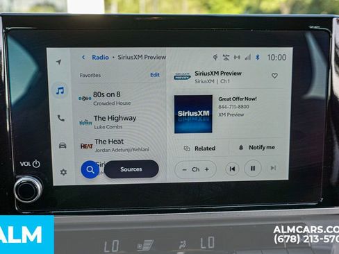 Used 2025 Toyota Camry SE image 38