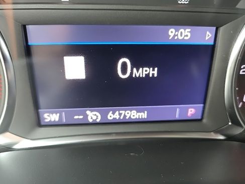 Used 2023 GMC Acadia SLT image 51