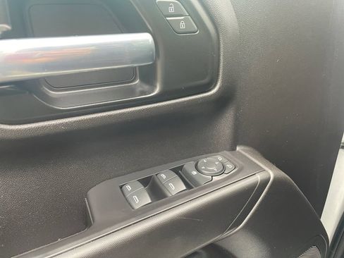 Used 2021 Chevrolet Silverado 1500 Custom AWD/4WD image 15