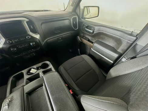 Used 2020 Chevrolet Silverado 1500 LT image 11