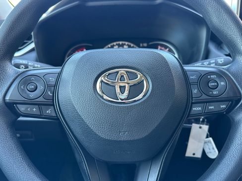 Certified 2025 Toyota RAV4 LE image 21