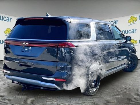 Used 2024 Kia Carnival LX FWD image 13