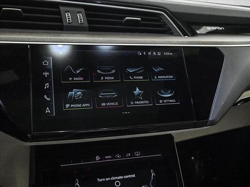 Used 2024 Audi Q8 e-tron Premium Plus AWD/4WD image 15
