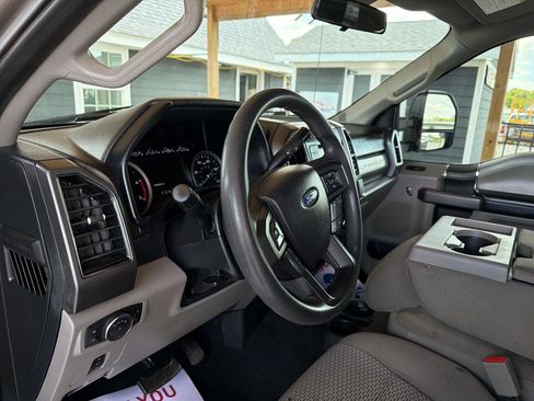 Used 2019 Ford F250 XLT w/ XLT Value Package AWD/4WD image 16