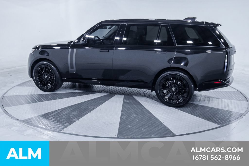 Used 2023 Land Rover Range Rover Long Wheelbase SE AWD/4WD image 5