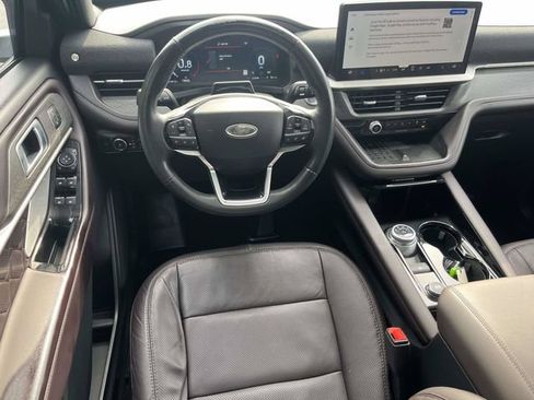 Used 2025 Ford Explorer Platinum w/ Ultimate Package RWD image 16